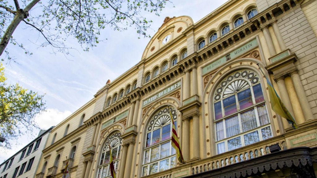 teatro liceu barcelona letrero luminoso